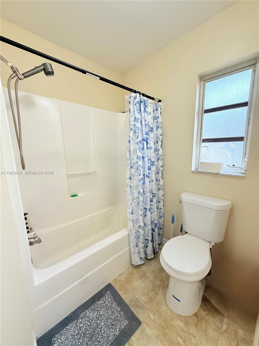 MIRROR LAKES - Residential