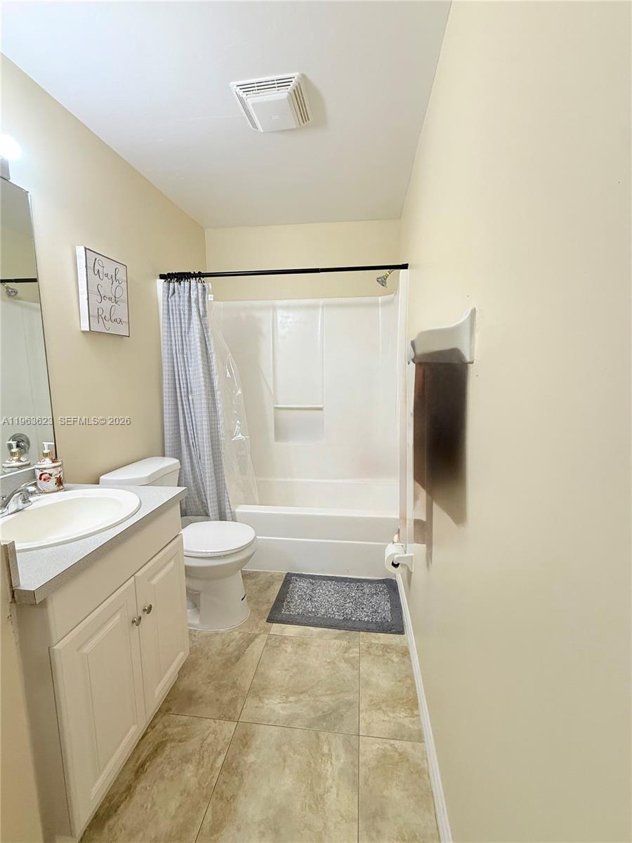 MIRROR LAKES - Residential