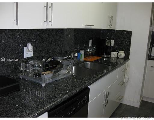 YACHT CLUB CONDO (THE) - Residential Lease