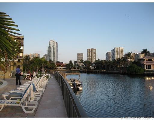 YACHT CLUB CONDO (THE) - Residential Lease