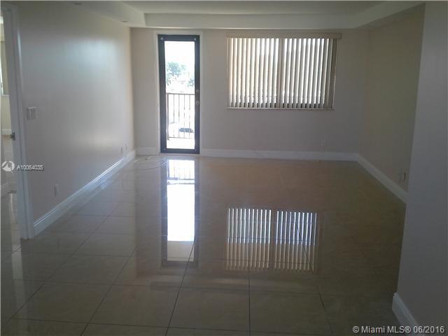 YACHT CLUB CONDO (THE) - Residential Lease