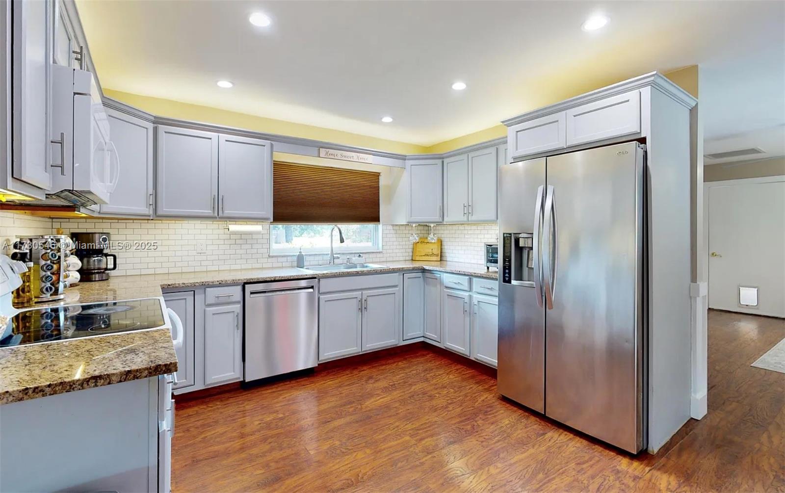 330 SW 13th St SW