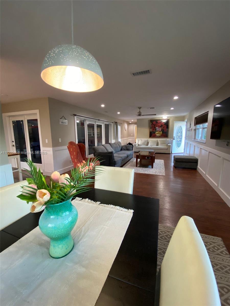 330 SW 13th St SW