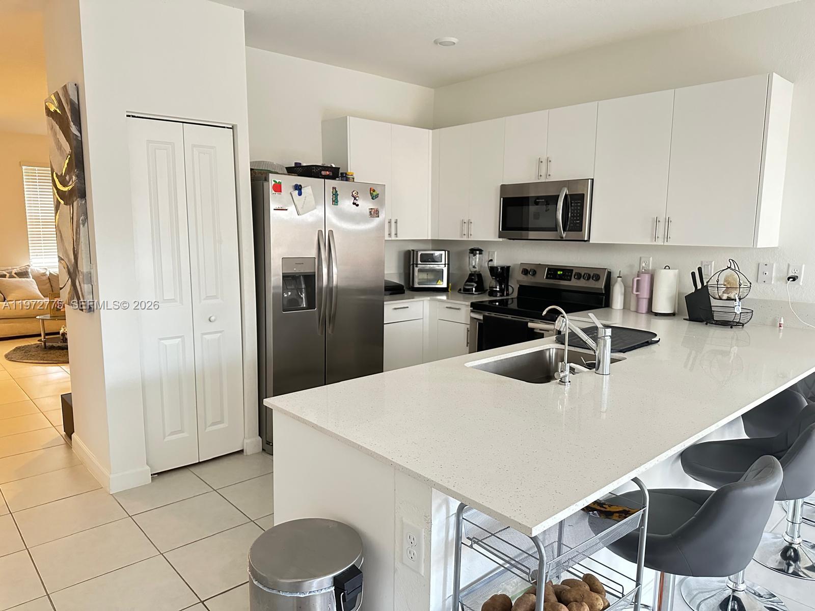 KENDALL ASSEMBLAGE SOUTH - Residential