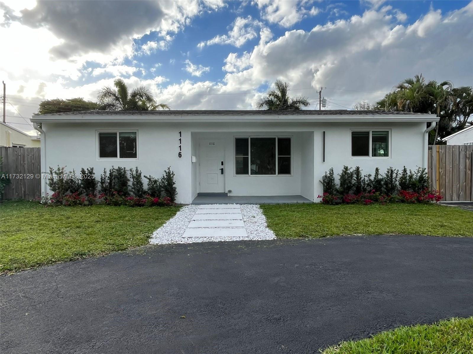 1116 N 31st Ave, Hollywood, Broward County, Florida - 4 Bedrooms  
2 Bathrooms - 