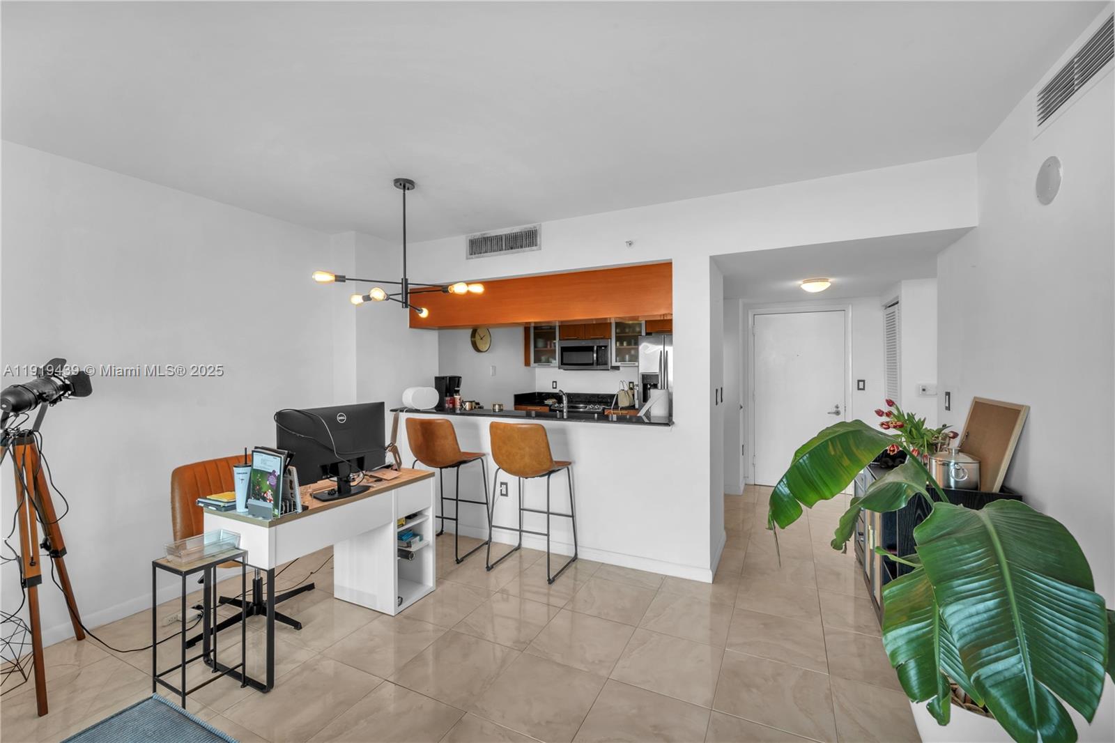 1800 CLUB CONDO - Residential