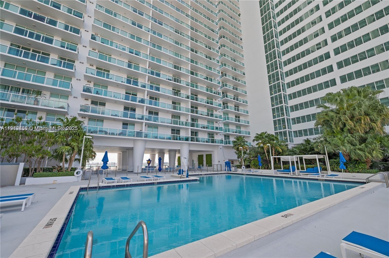 1800 CLUB CONDO - Residential