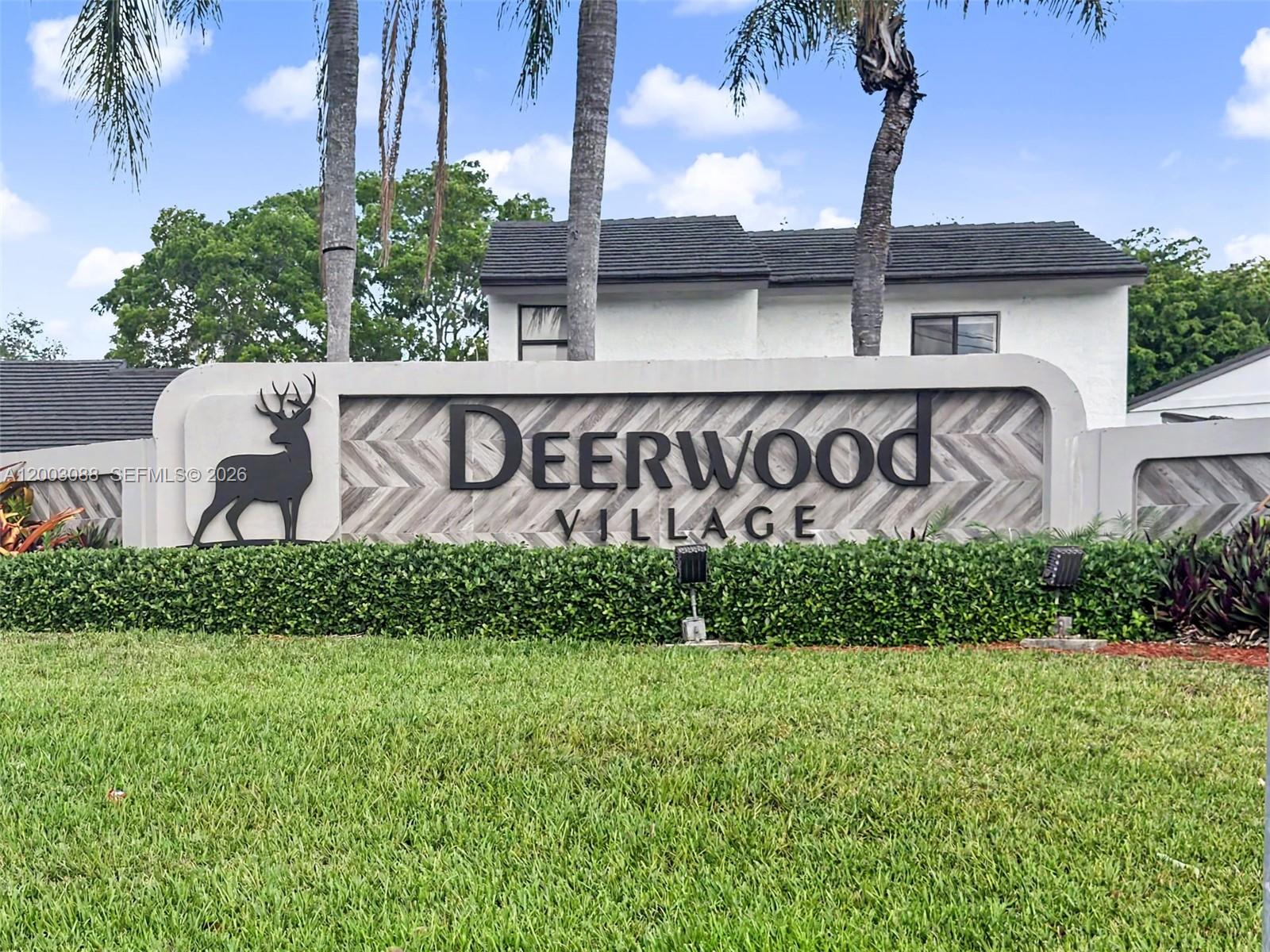DEERWOOD TOWNHOMES - Residential