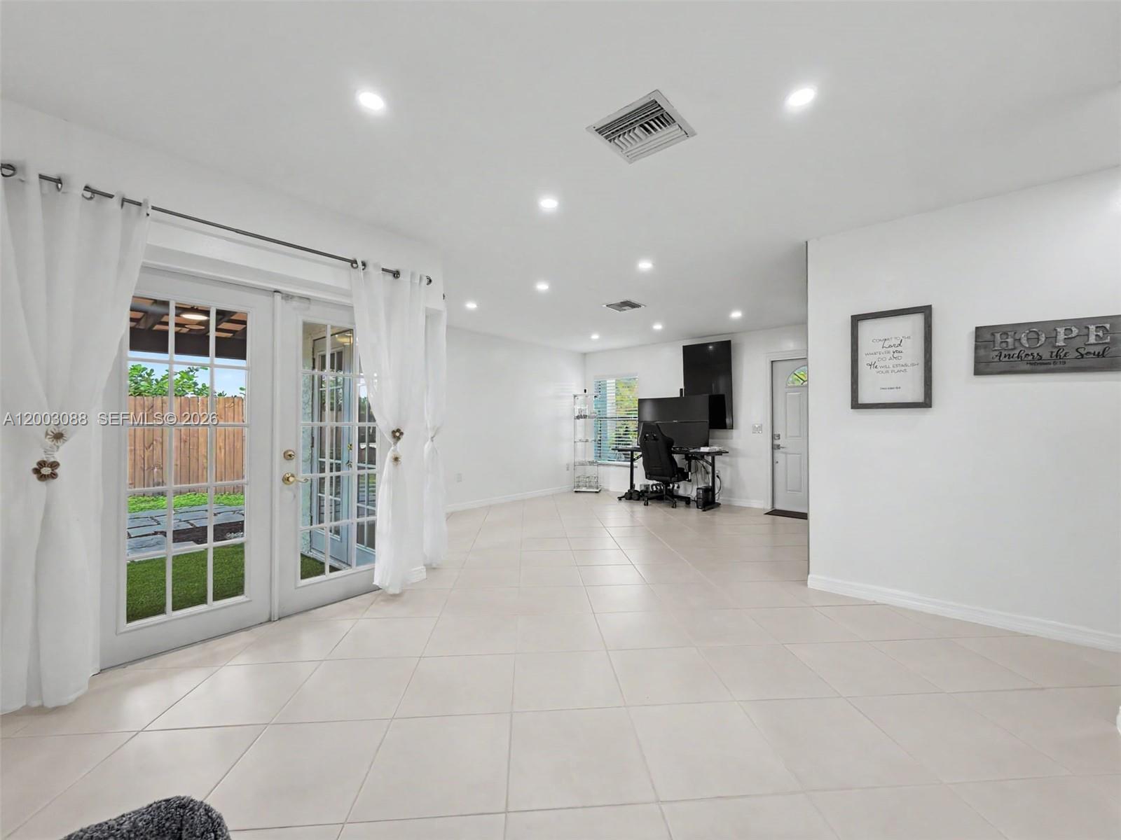 DEERWOOD TOWNHOMES - Residential