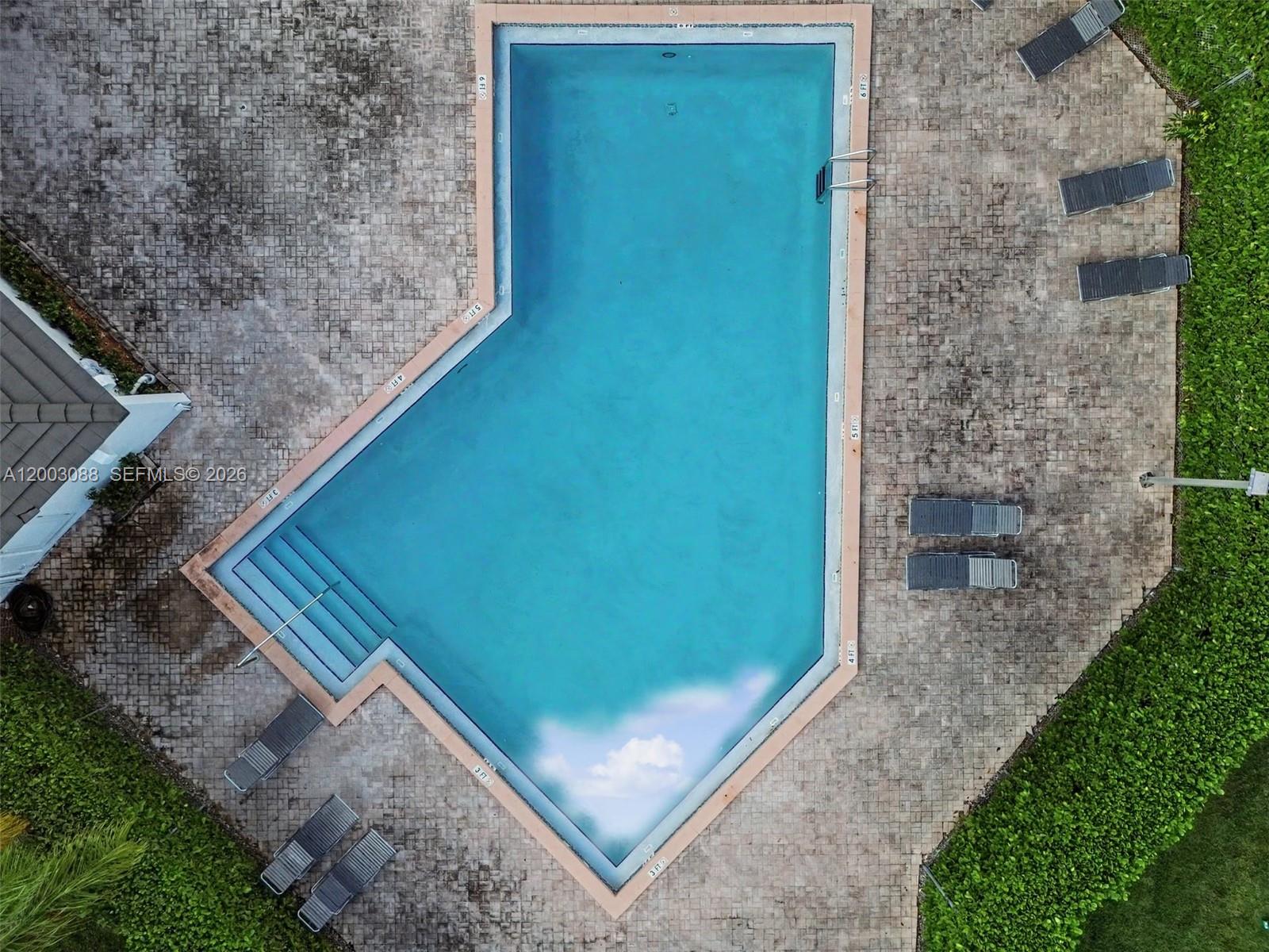 DEERWOOD TOWNHOMES - Residential