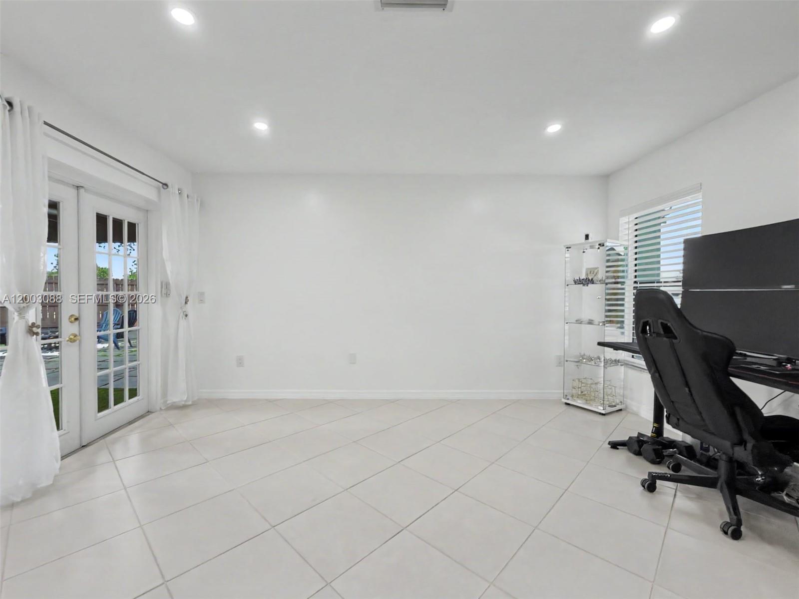 DEERWOOD TOWNHOMES - Residential