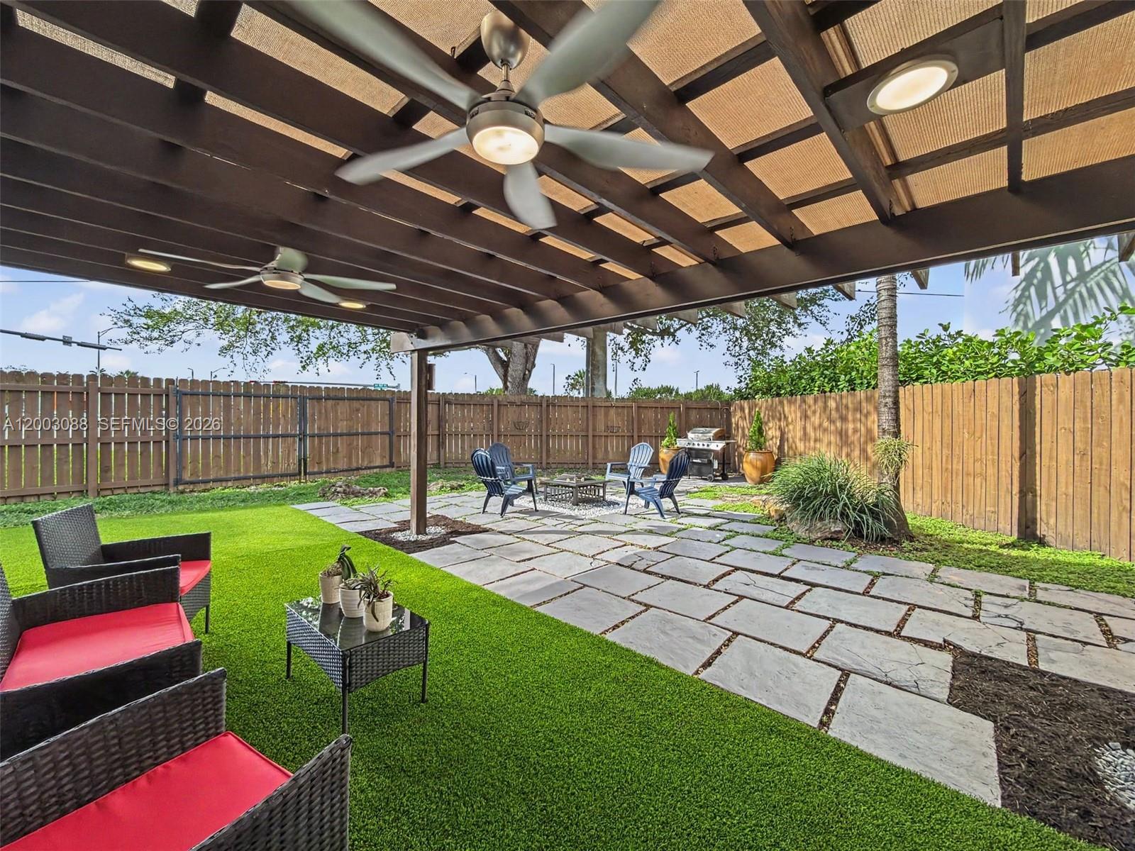 DEERWOOD TOWNHOMES - Residential