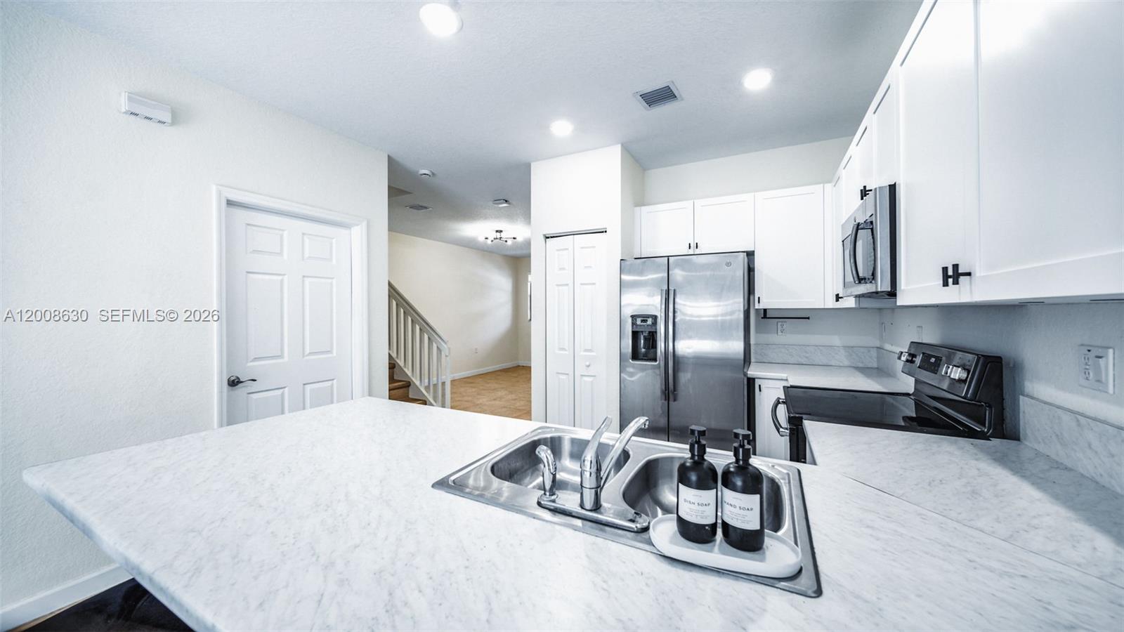 BAYWINDS OF DOMINICA AND - Residential