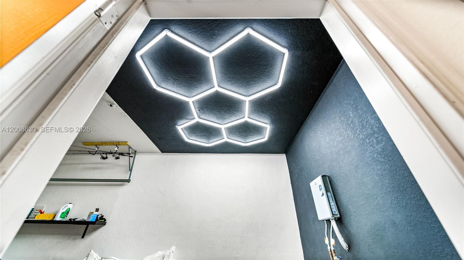 BAYWINDS OF DOMINICA AND - Residential