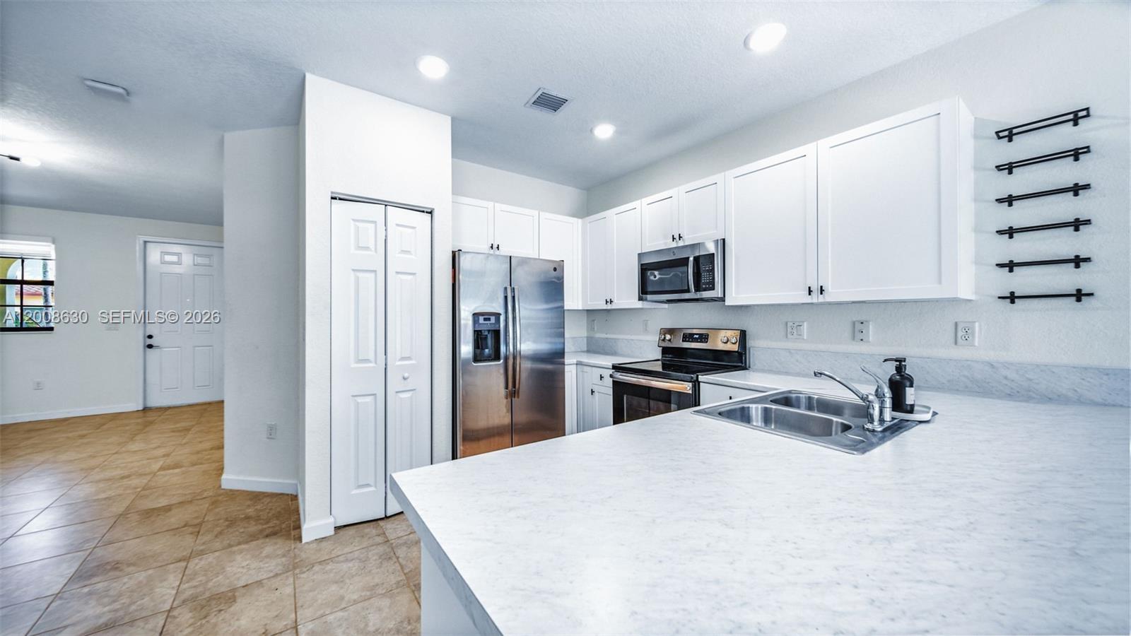 BAYWINDS OF DOMINICA AND - Residential