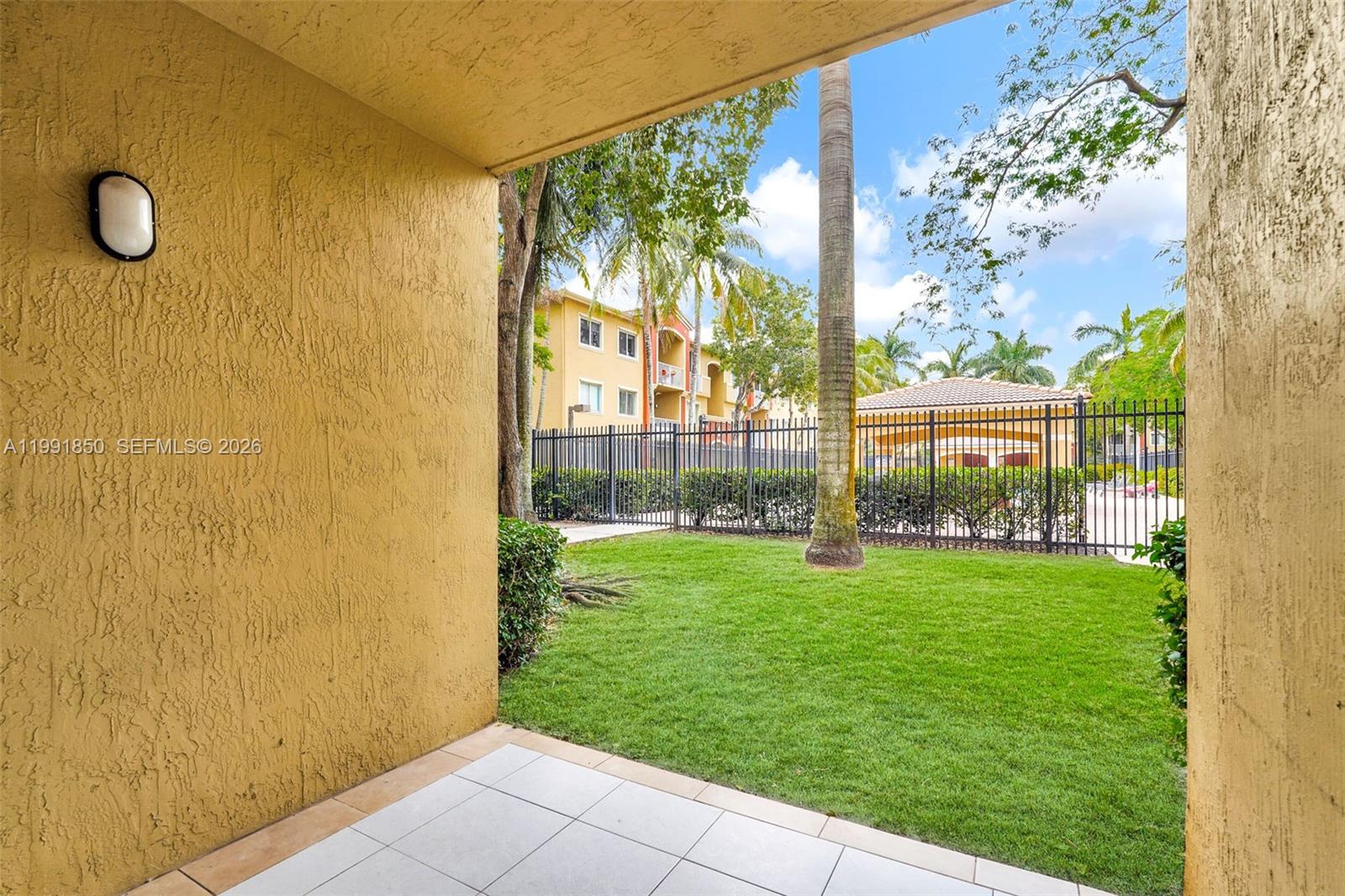 UNIVERSITY PARC RESIDENCE - Residential Lease