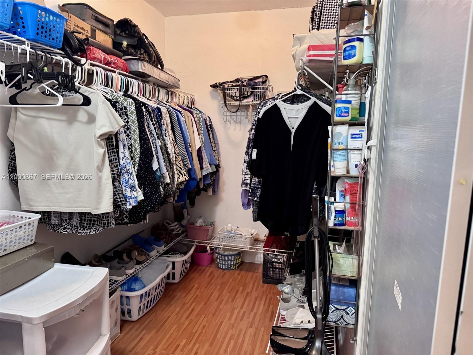 KENDALL GATE CONDO - Residential