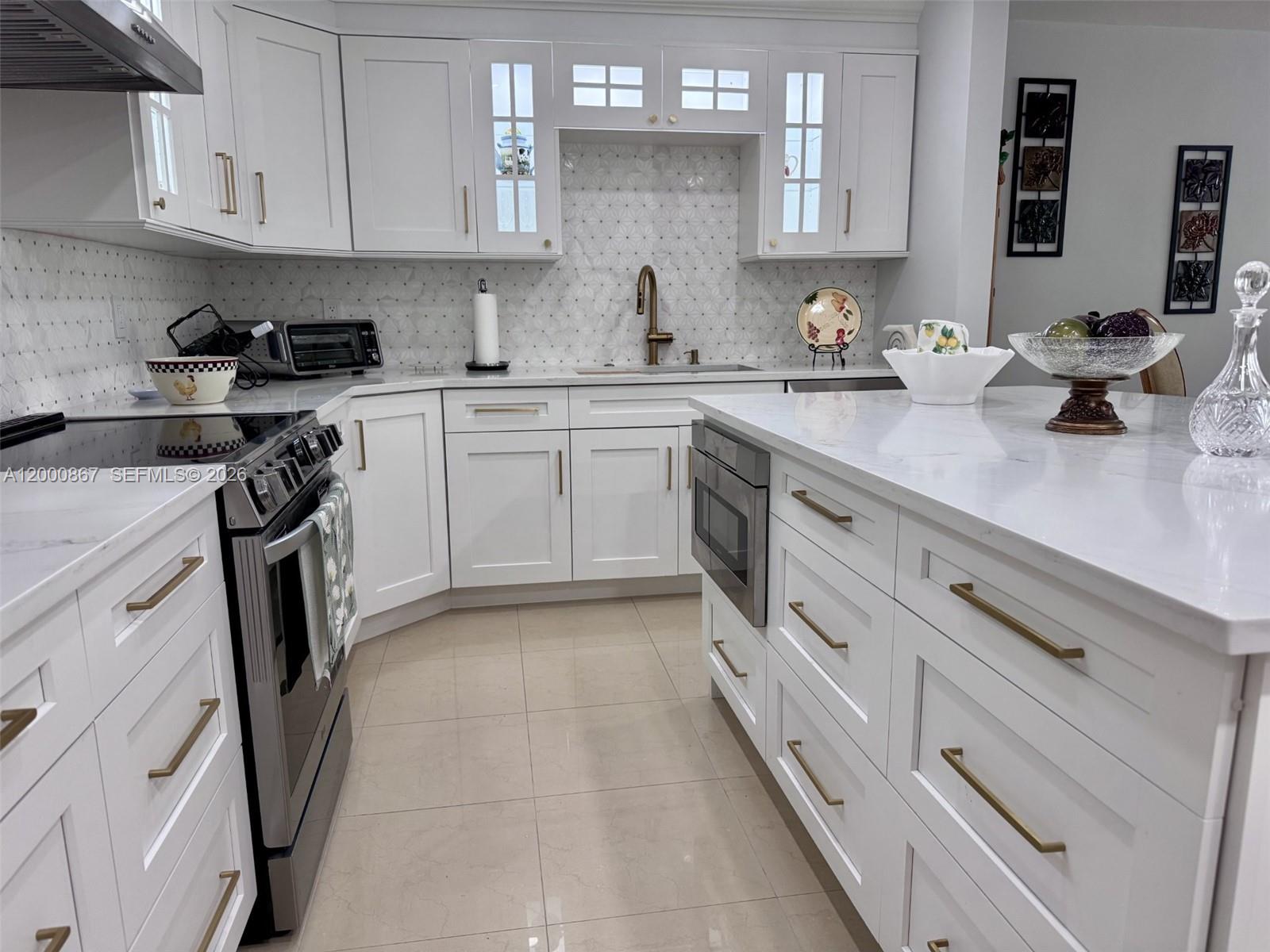 KENDALL GATE CONDO - Residential