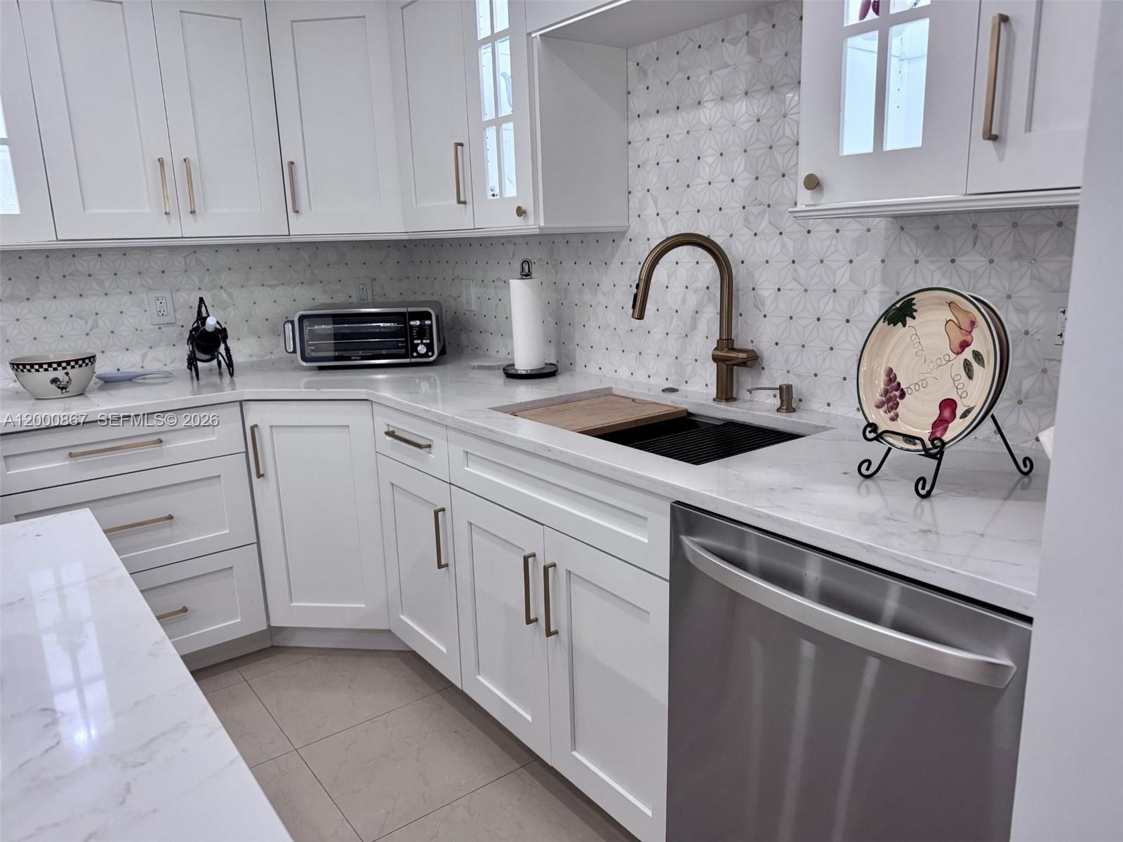 KENDALL GATE CONDO - Residential