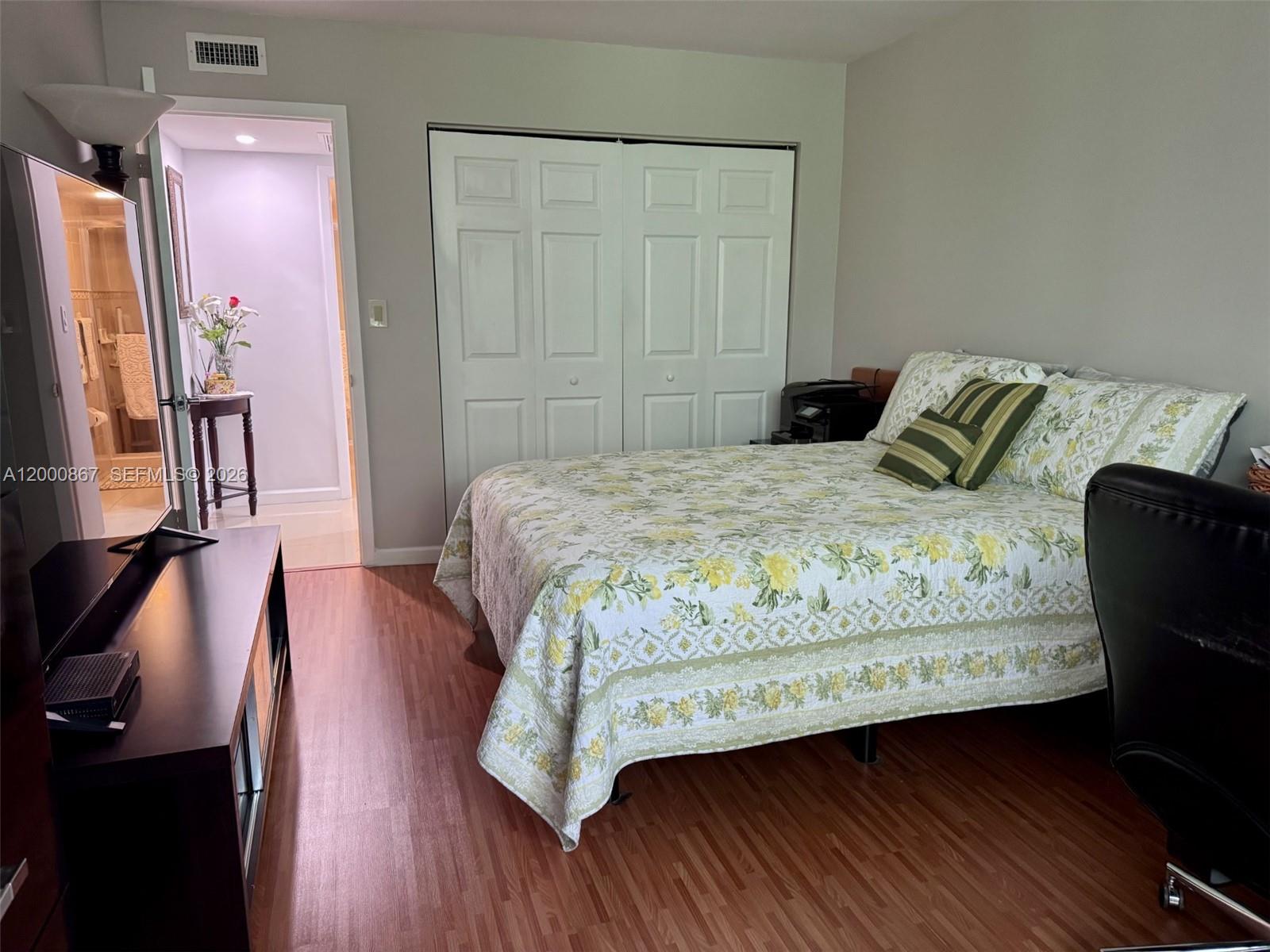 KENDALL GATE CONDO - Residential