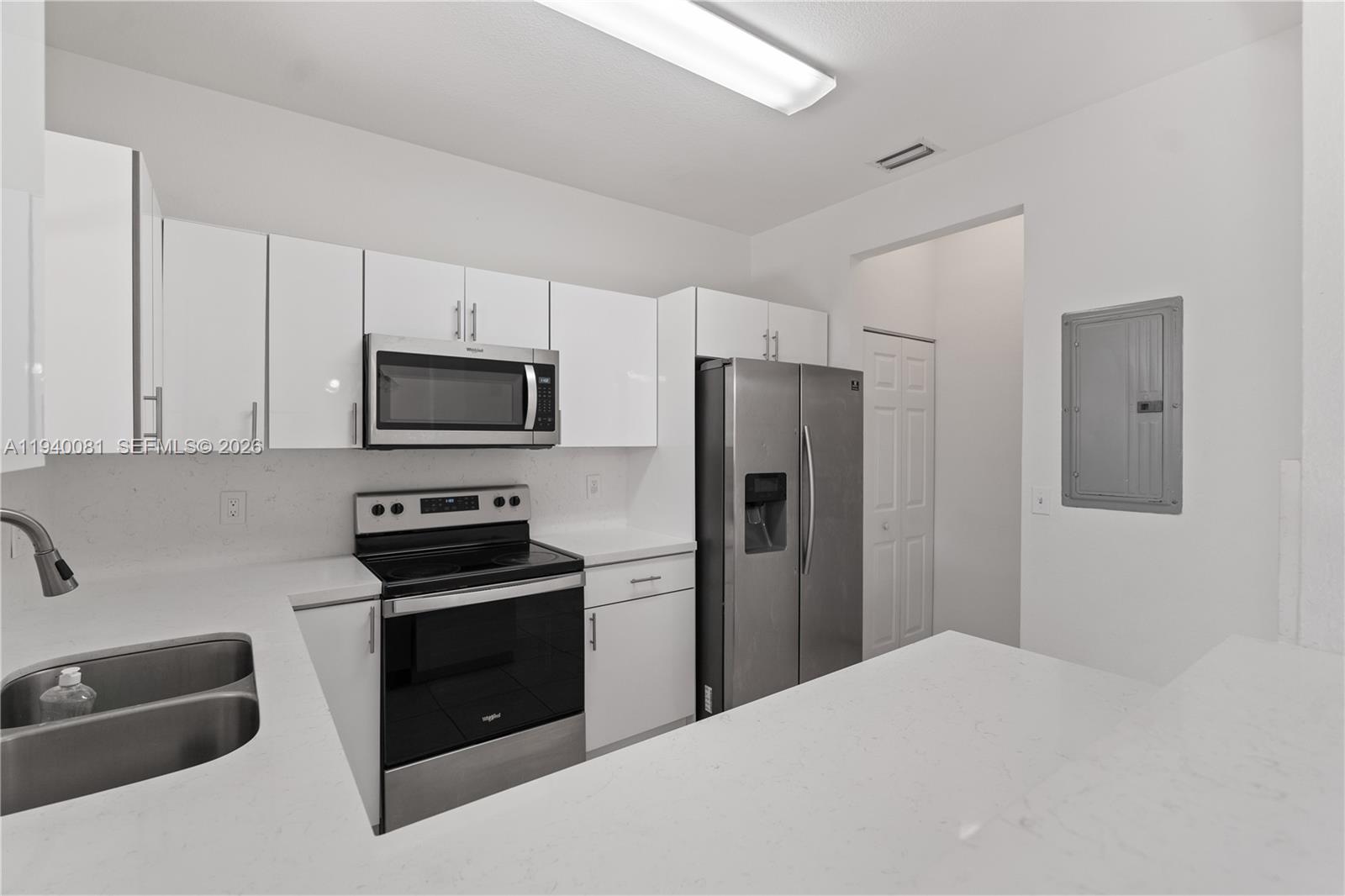 MOWRY VILLAS - Residential