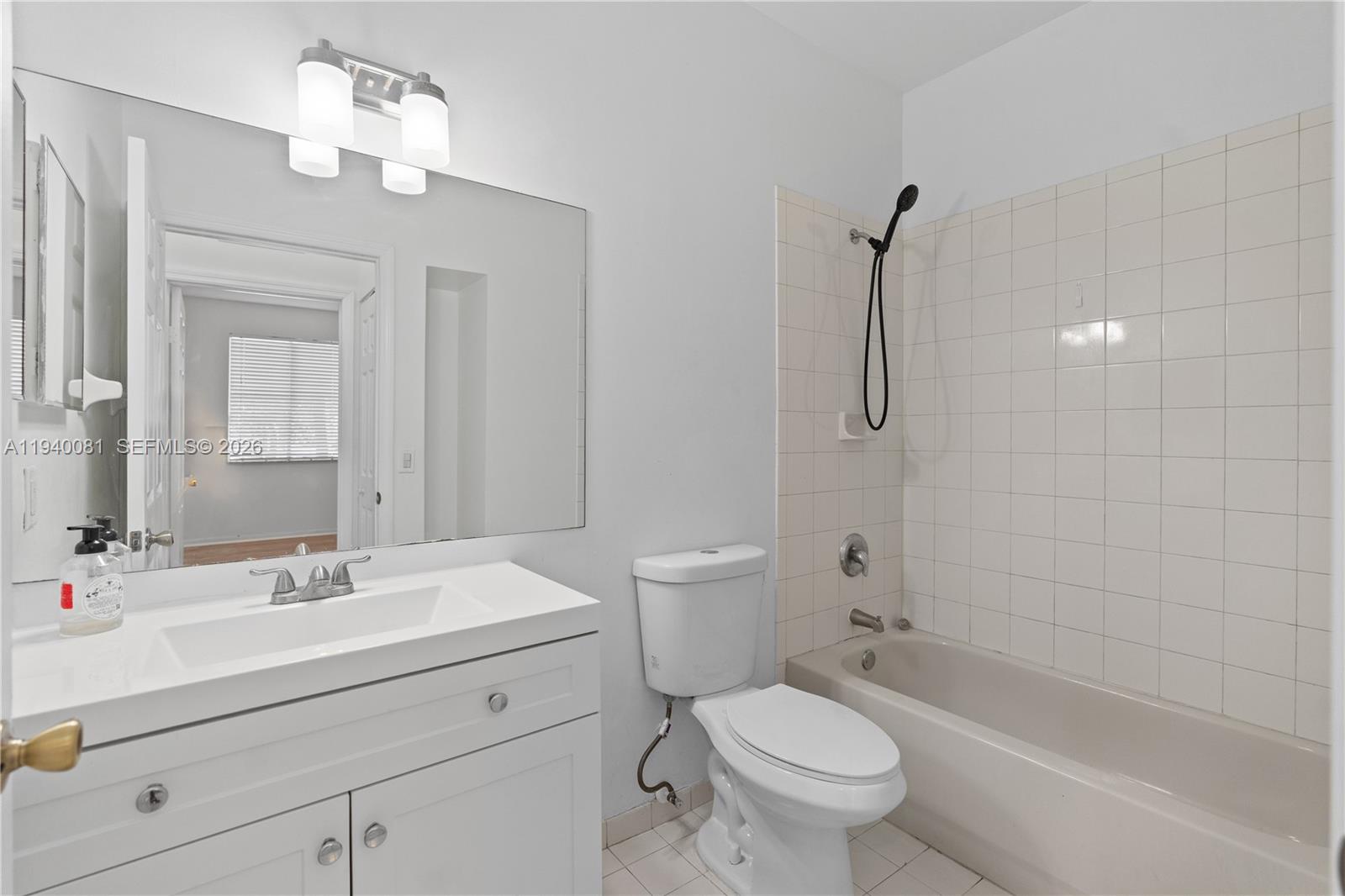 MOWRY VILLAS - Residential