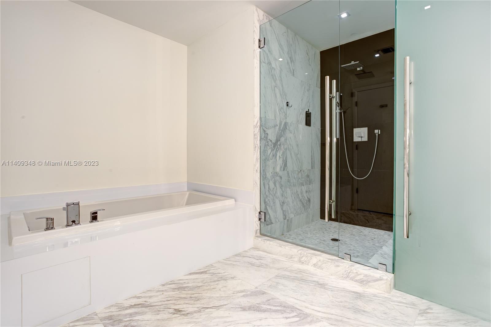 PARAMOUNT FT LAUDERDALE C - Residential