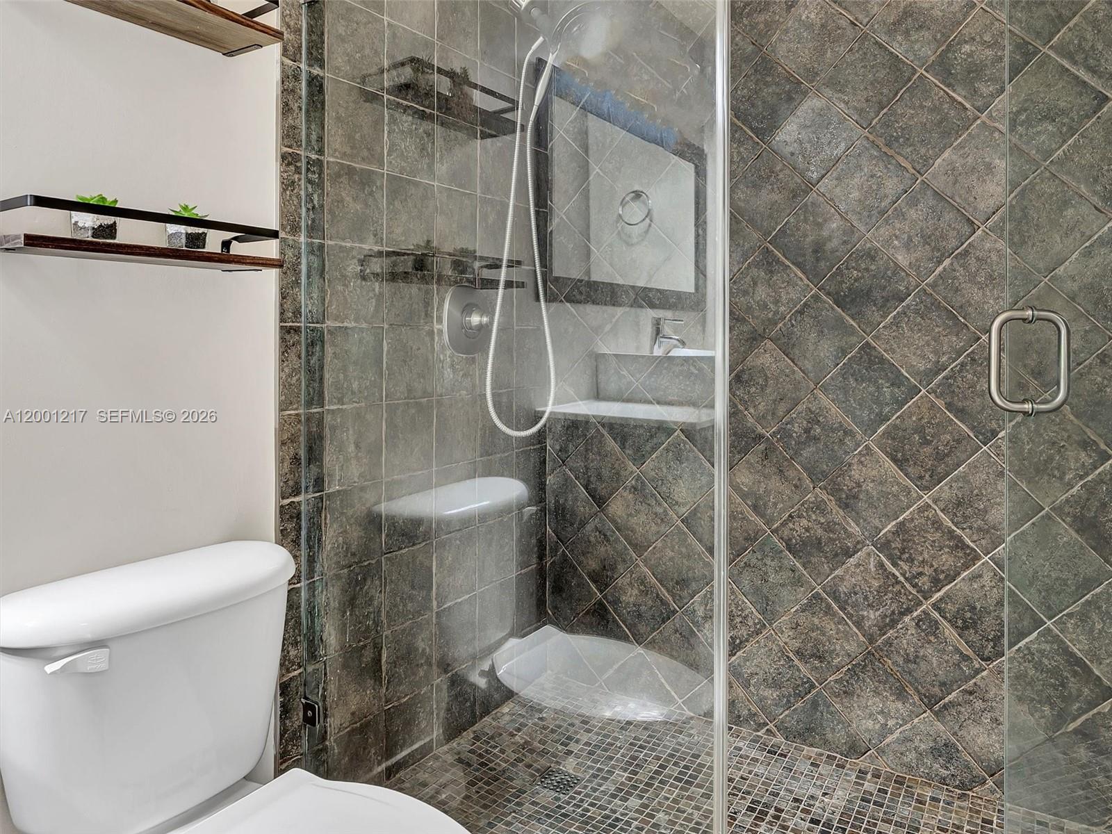 VALENCIA CONDO - Residential