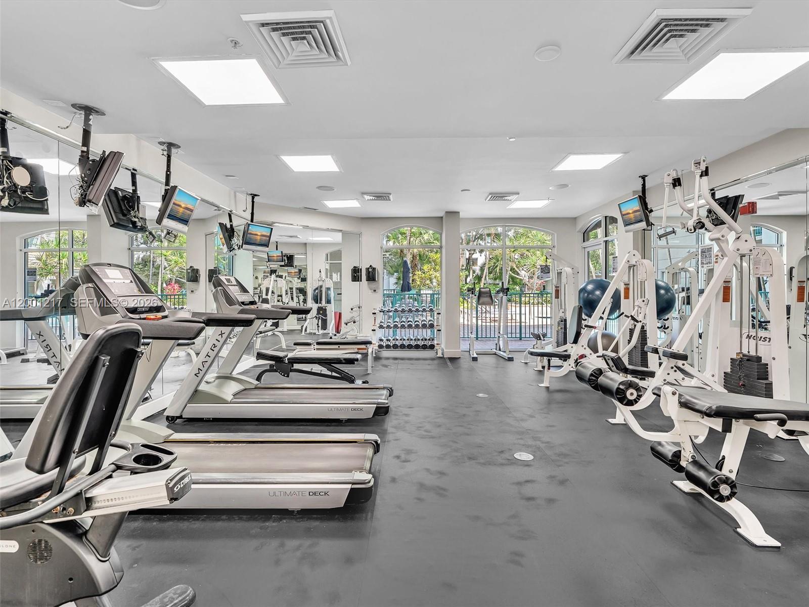 VALENCIA CONDO - Residential