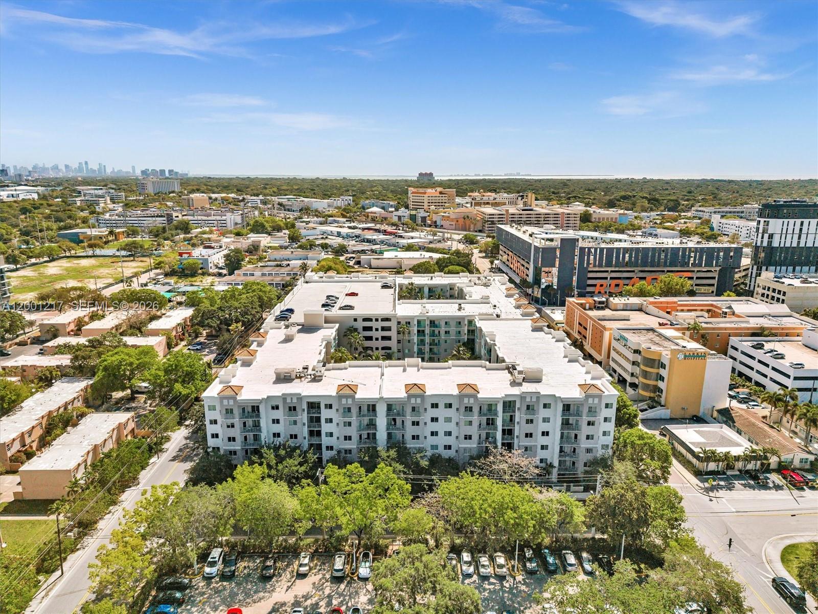 VALENCIA CONDO - Residential