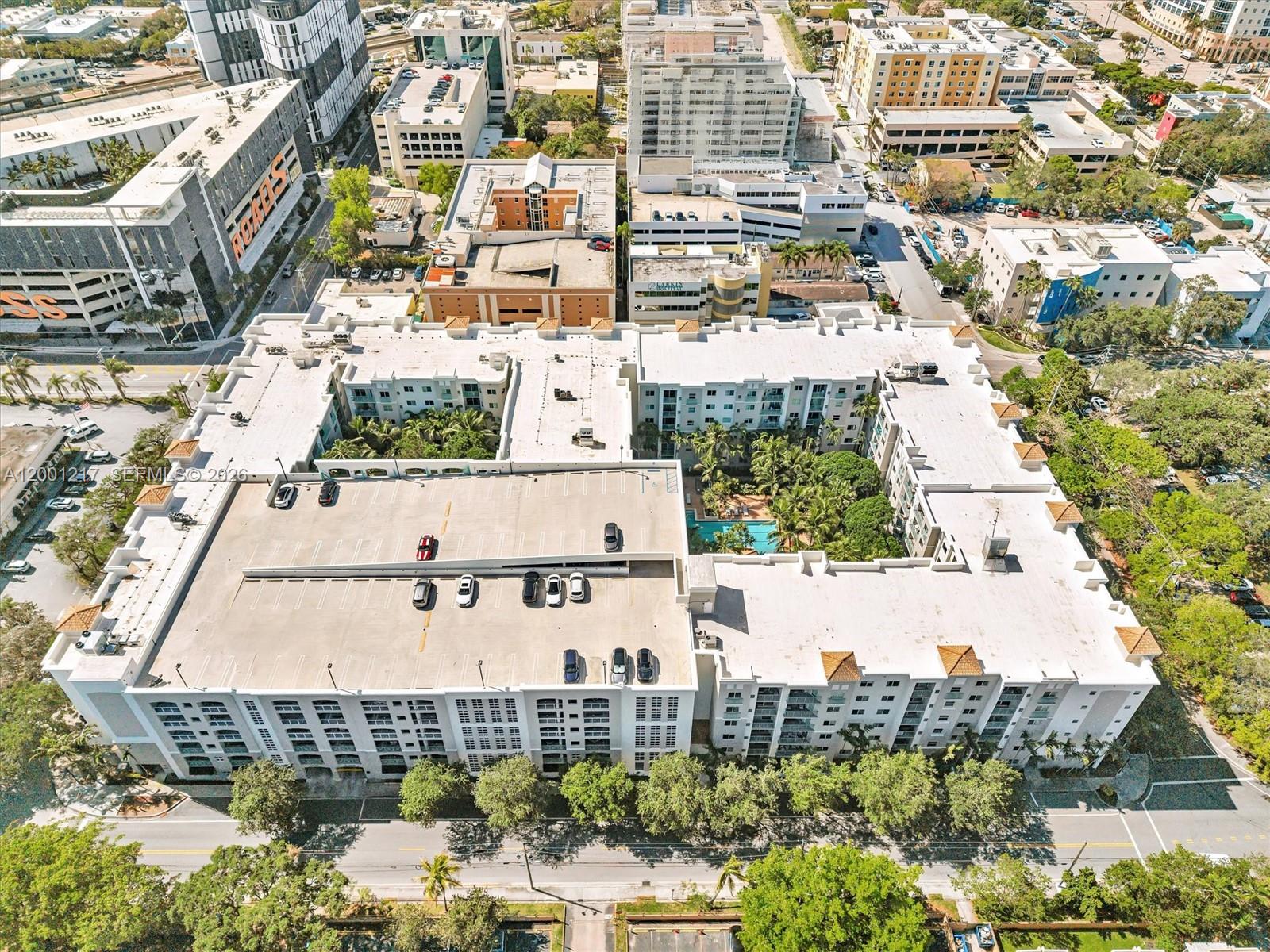 VALENCIA CONDO - Residential