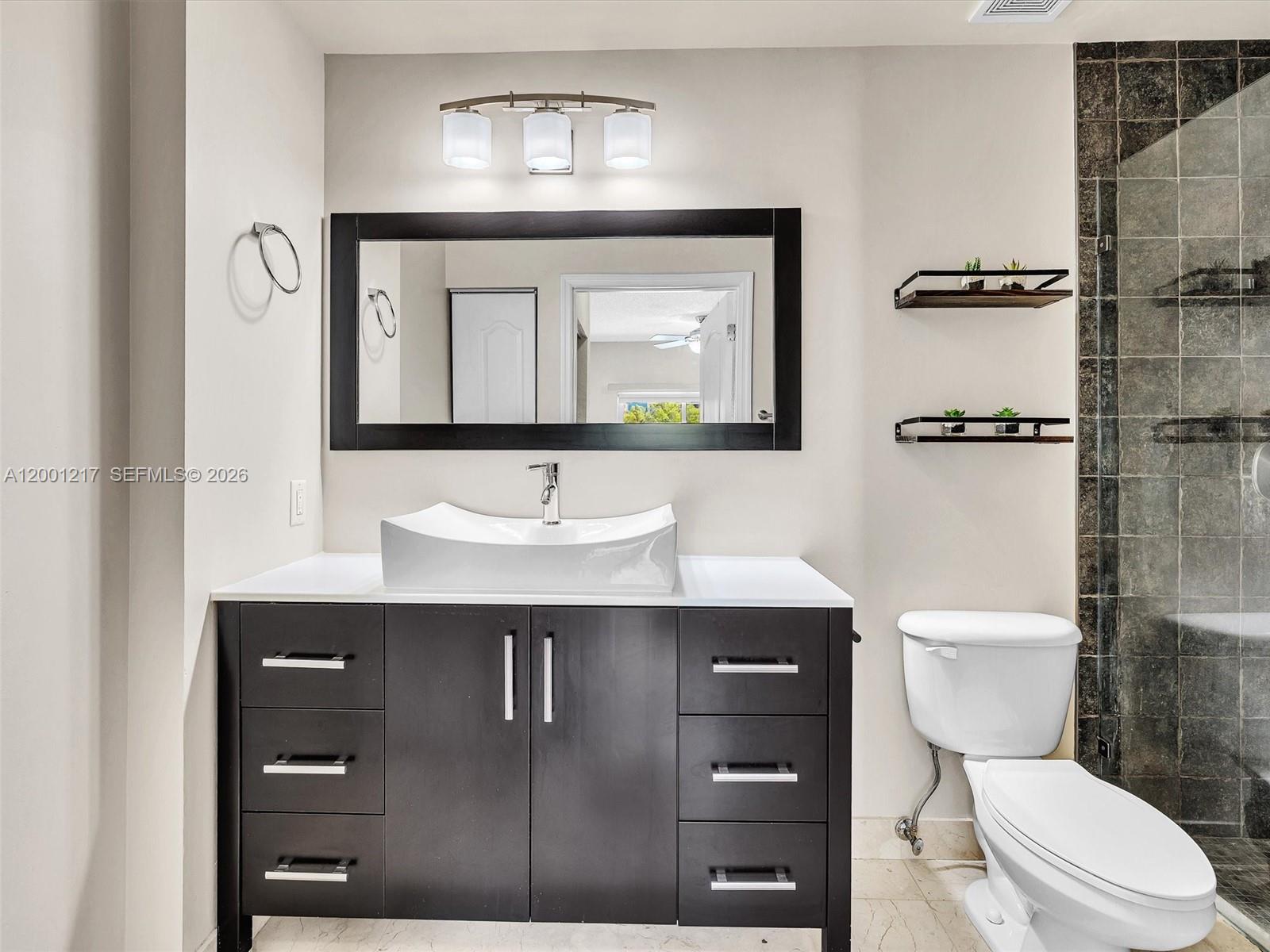 VALENCIA CONDO - Residential