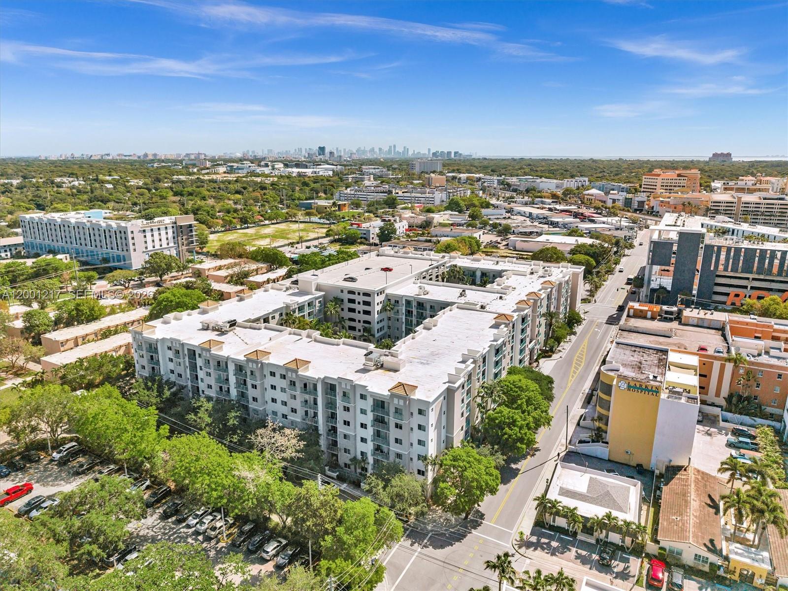 VALENCIA CONDO - Residential