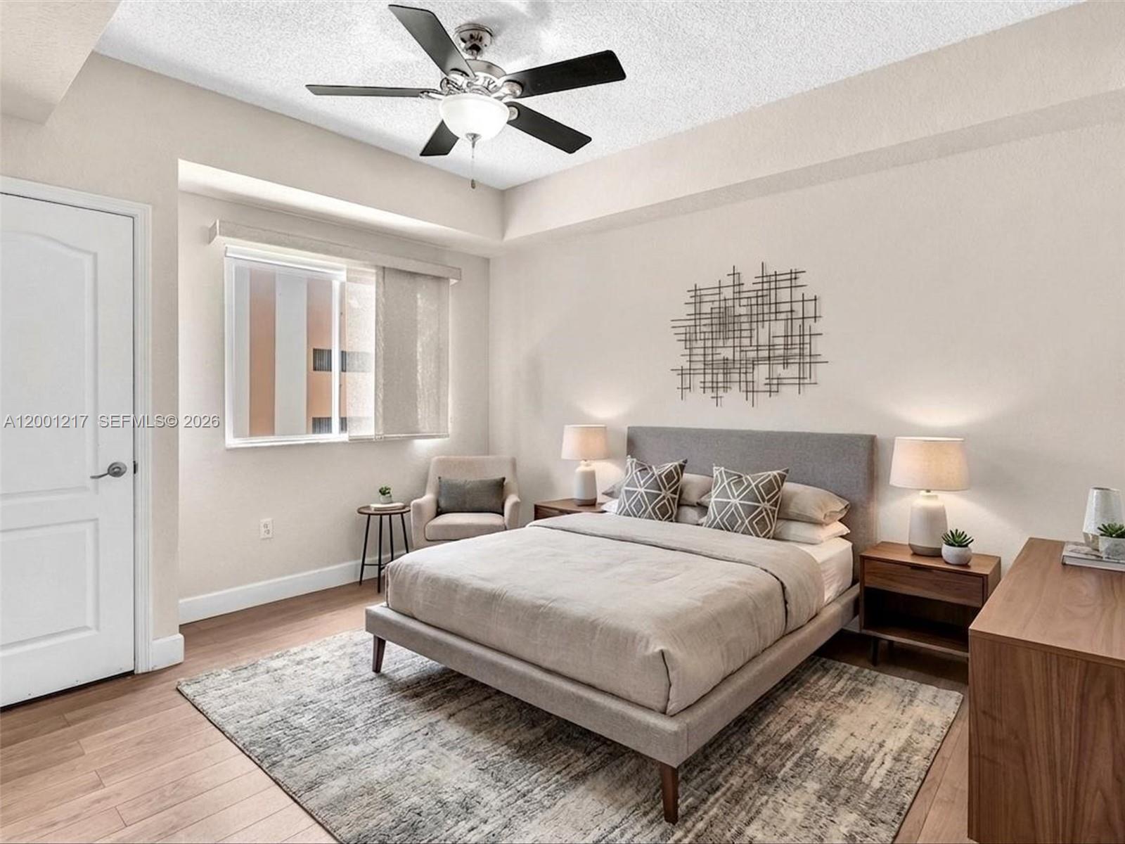 VALENCIA CONDO - Residential