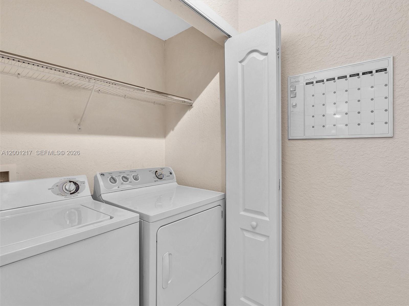 VALENCIA CONDO - Residential