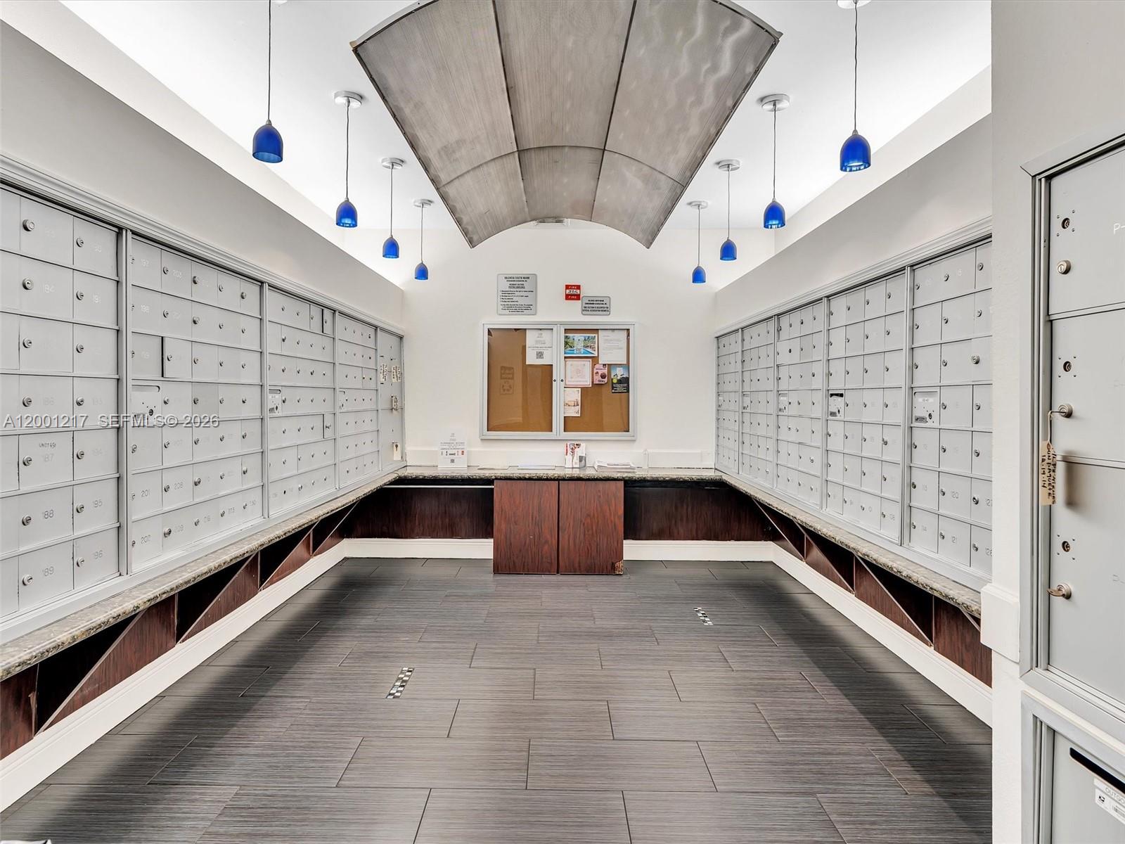 VALENCIA CONDO - Residential