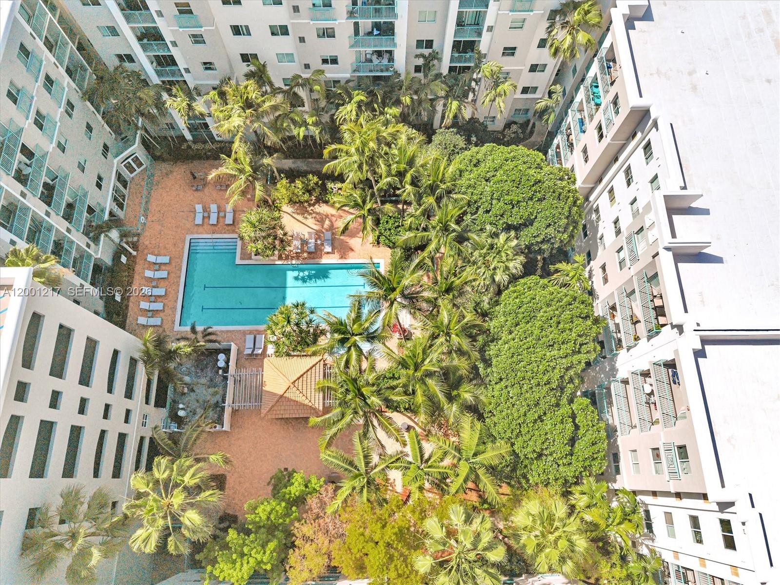 VALENCIA CONDO - Residential