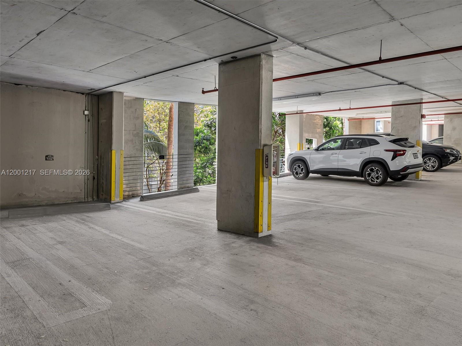 VALENCIA CONDO - Residential