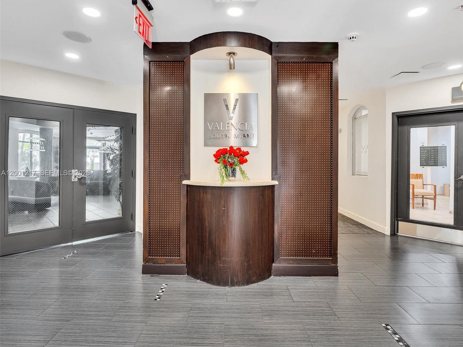 VALENCIA CONDO - Residential