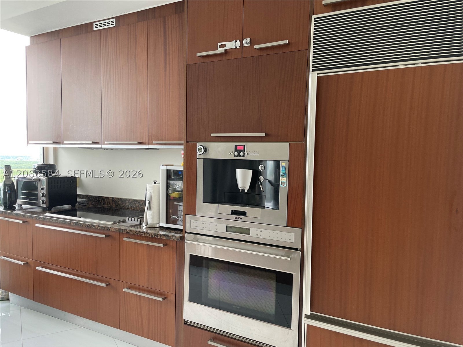 15811 Collins Ave 2305