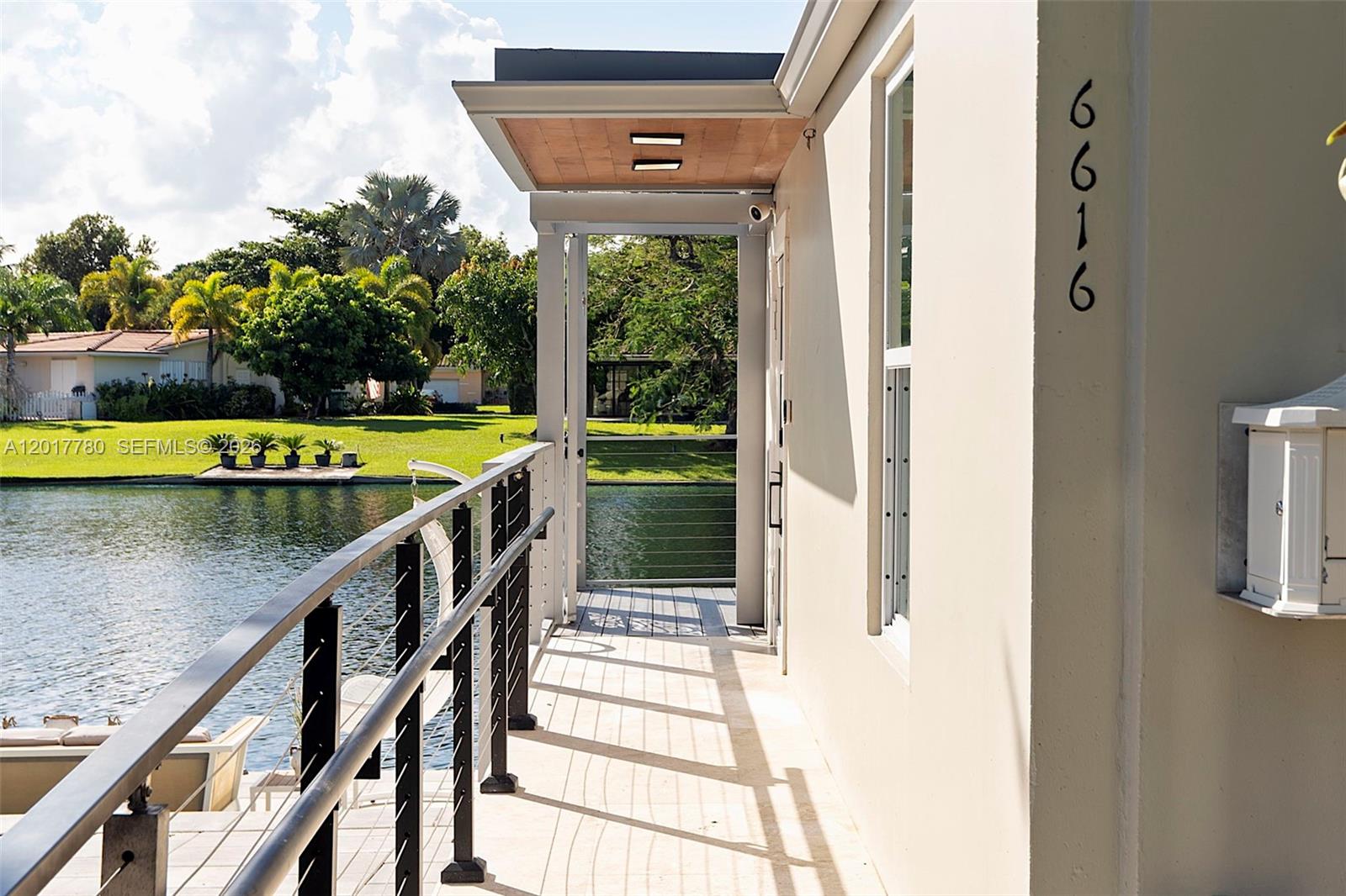 MIAMI LAKES-LAKE KATHARIN - Residential