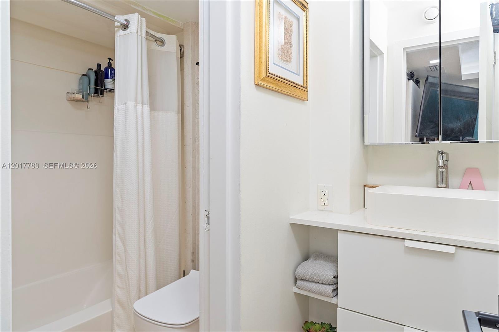MIAMI LAKES-LAKE KATHARIN - Residential