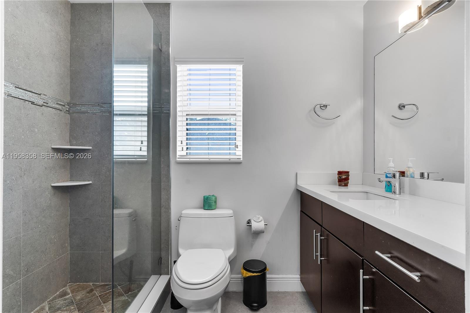 LAUDERDALE - Residential Lease