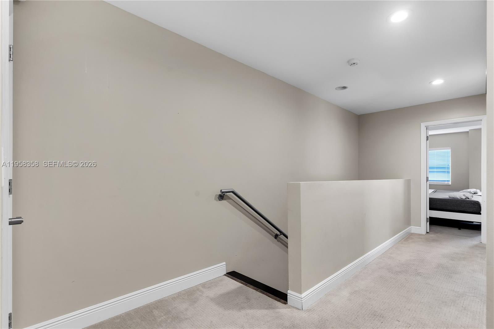 LAUDERDALE - Residential Lease