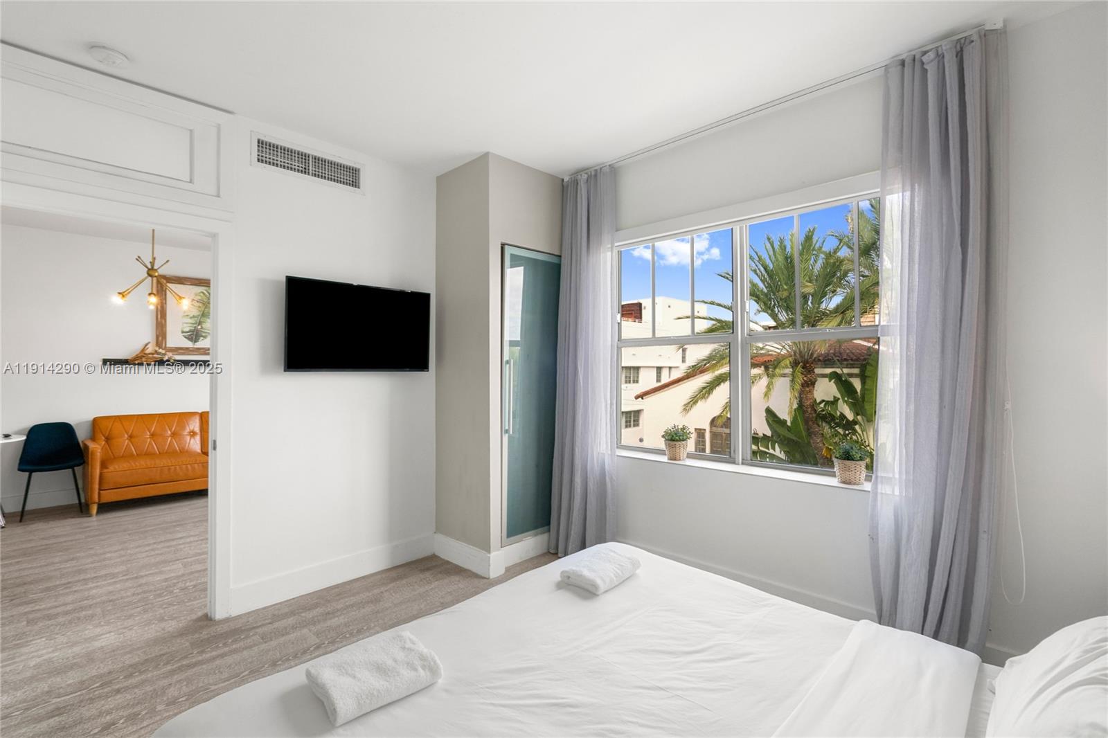 THE STRAND ON OCEAN DRIVE - Residential