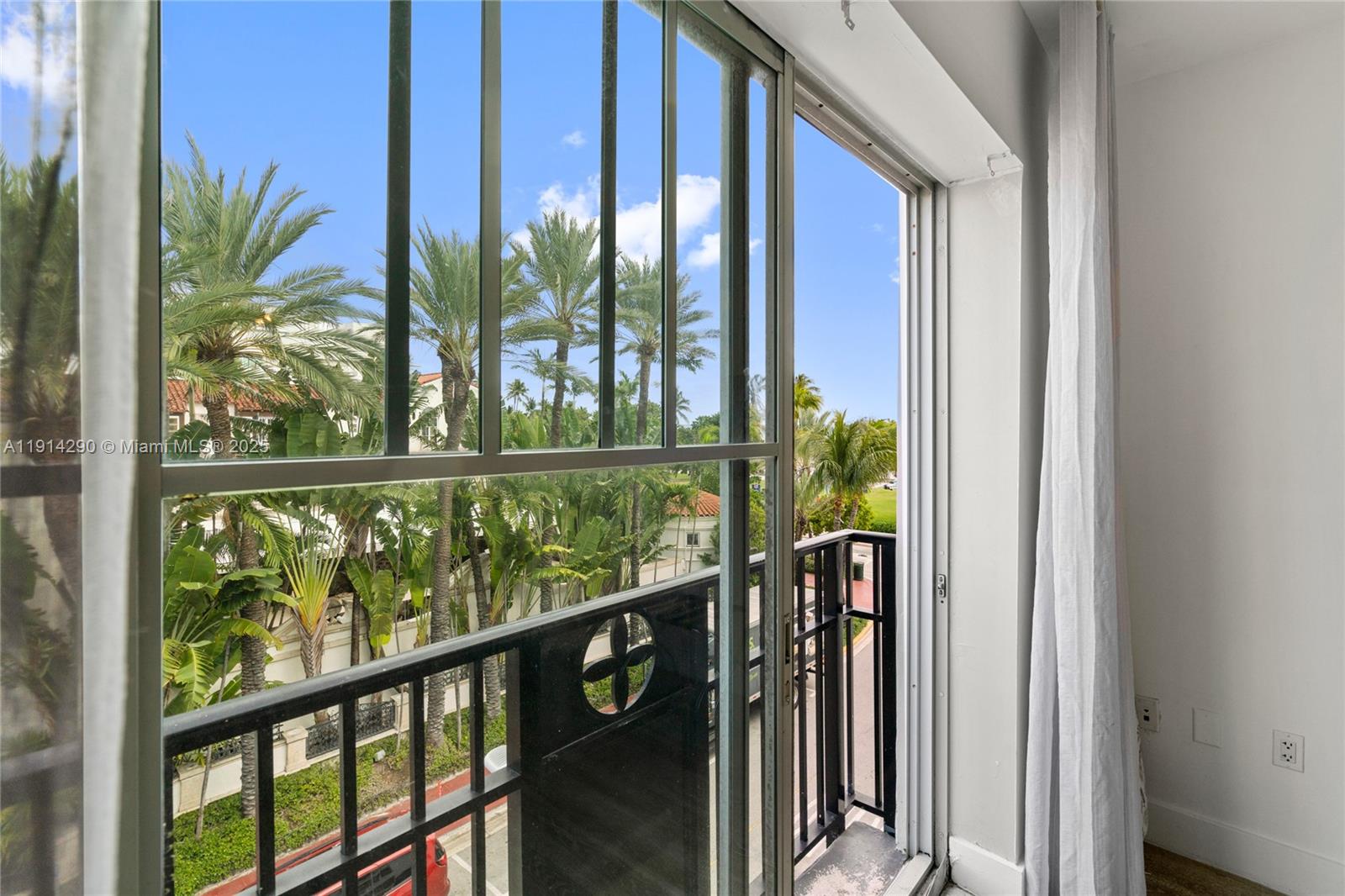 THE STRAND ON OCEAN DRIVE - Residential