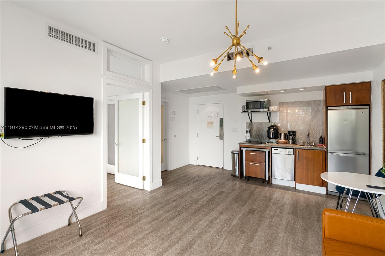 THE STRAND ON OCEAN DRIVE - Residential