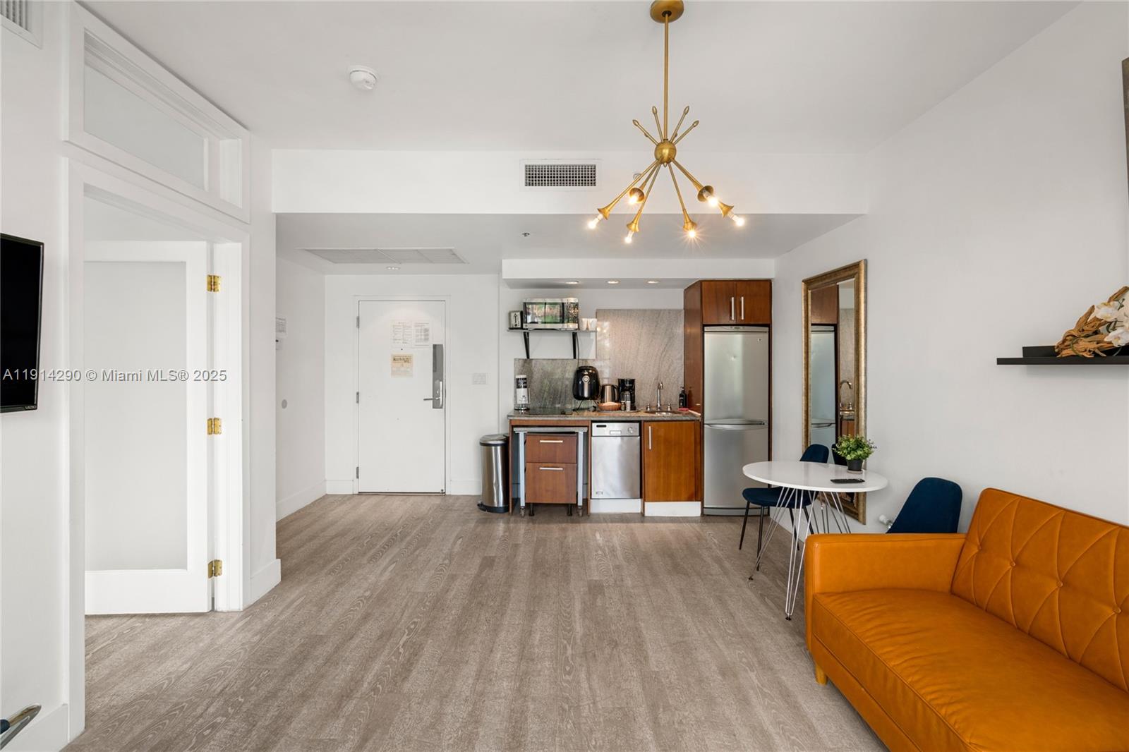 THE STRAND ON OCEAN DRIVE - Residential