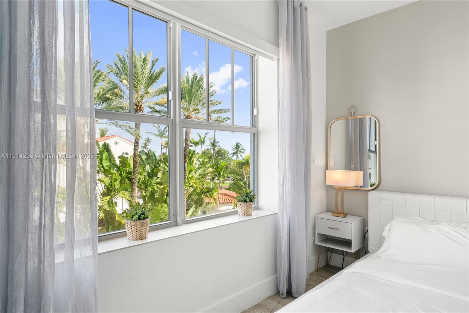 THE STRAND ON OCEAN DRIVE - Residential