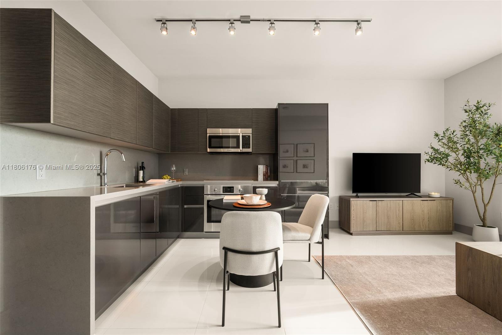 1080 Brickell Ave 3905